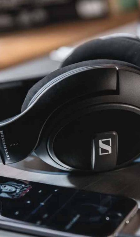 Headphone